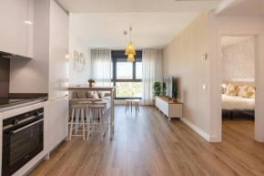 Skyline IV Pool & Coworking by ELE Apartments